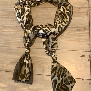 Leopard spotted Scarf
